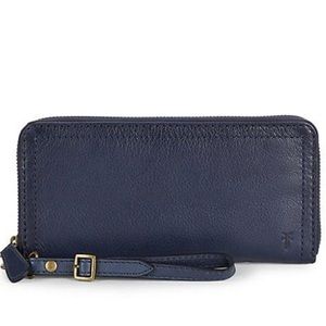 Frye Lily Leather Zip-around Wallet in Navy
